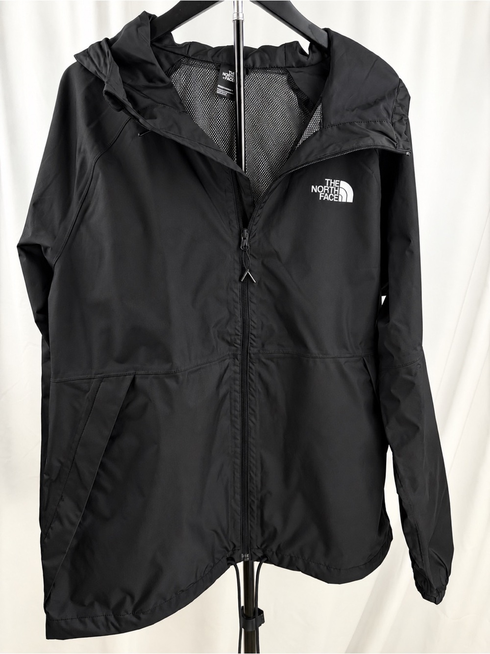 The North Face Men’s Hooded Lightweight Rain Shell Jacket Black Size Large
